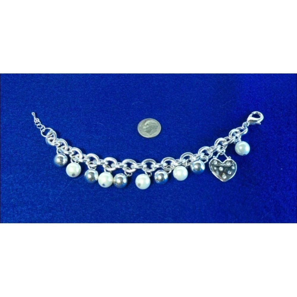 CHRISTOPHER & BANKS Bracelet Women 7-8" Silver Faux Pearl Heart Charm Crystal - Picture 2 of 6